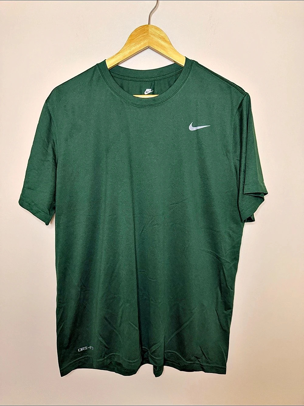 Nike The Nike Tee Dri-FIT Men's Green Short Sleeve Tee